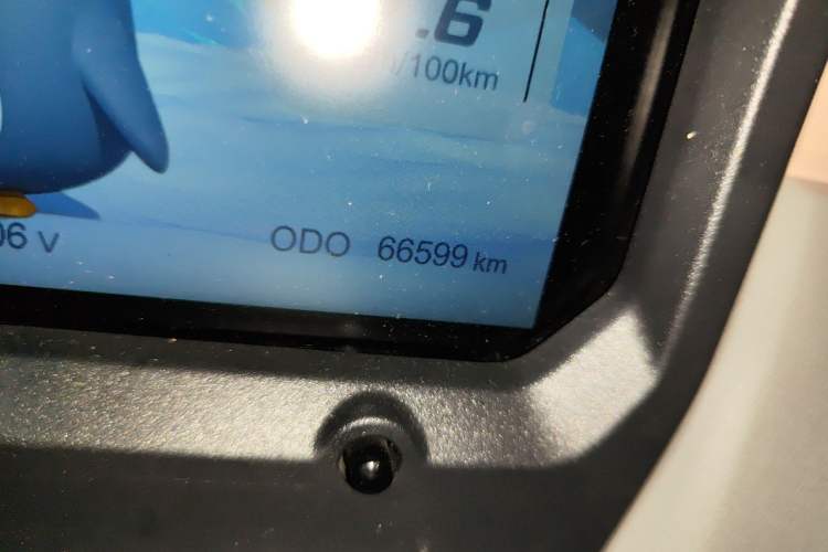 Used Chery QQ Ice Cream 2022 170km Sundae Phosphate Lithium-Ion Odometer Close Up