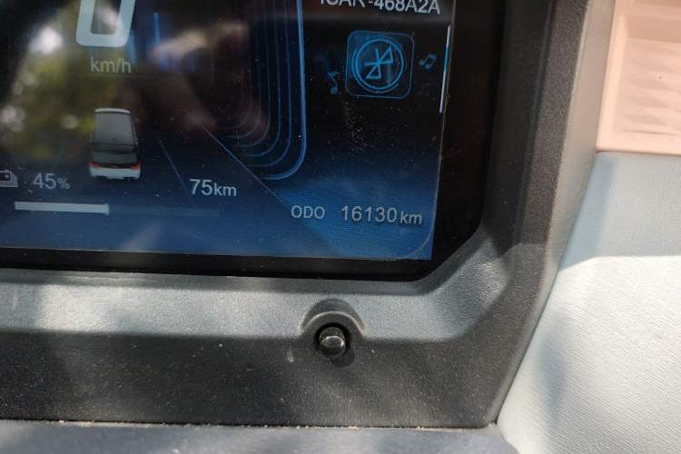 Used Chery QQ Ice Cream 2022 170km Sundae Phosphate Lithium-Ion Odometer Close Up
