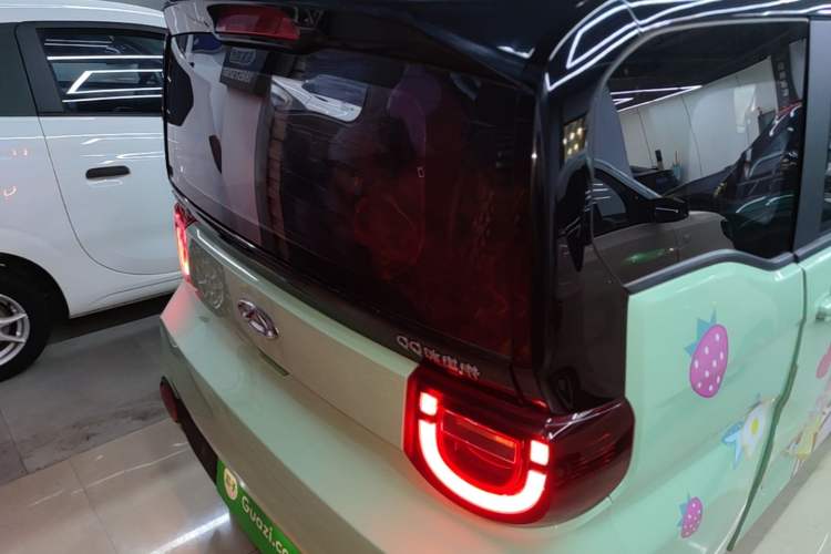 Used Chery QQ Ice Cream 2022 170km Sundae Phosphate Lithium-Ion Rear