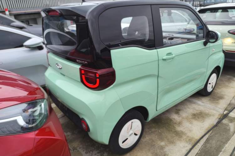 Used Chery QQ Ice Cream 2022 170km Sundae Phosphate Lithium-Ion Rear Right 45 Deg