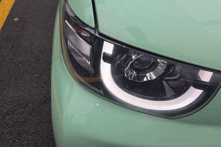 Used Chery QQ Ice Cream 2022 170km Sundae Phosphate Lithium-Ion Right Front Headlight