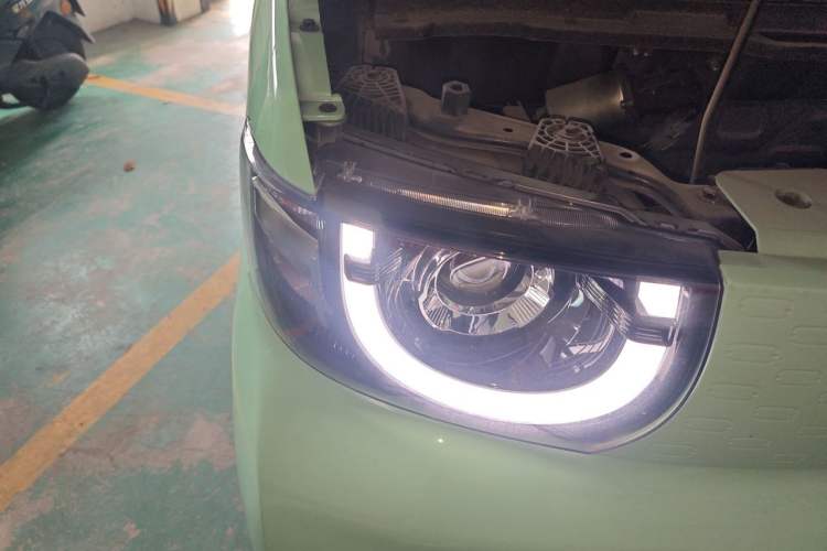 Used Chery QQ Ice Cream 2022 120km Conical Shape Lithium Iron Phosphate Right Front Headlight
