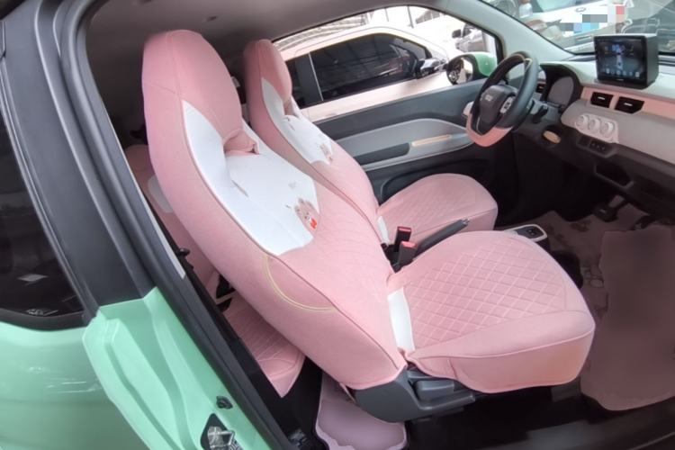 Used Chery QQ Ice Cream 2022 170km Sundae Phosphate Lithium-Ion Right Front Seat