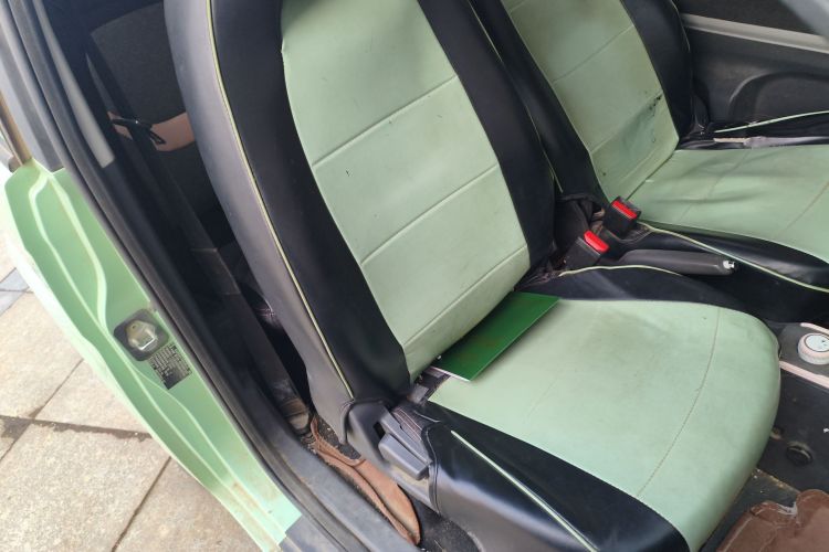 Used Chery QQ Ice Cream 2022 120km Milkshake Phosphate Lithium-Iron Right Front Seat