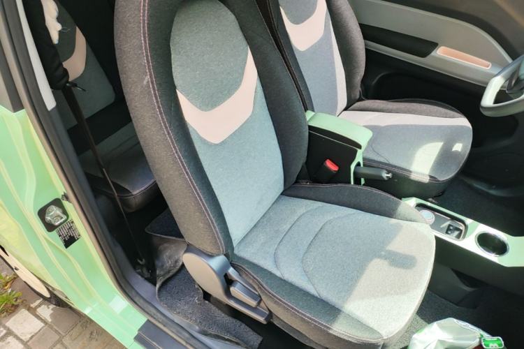 Used Chery QQ Ice Cream 2022 170km Sundae Phosphate Lithium-Ion Right Front Seat