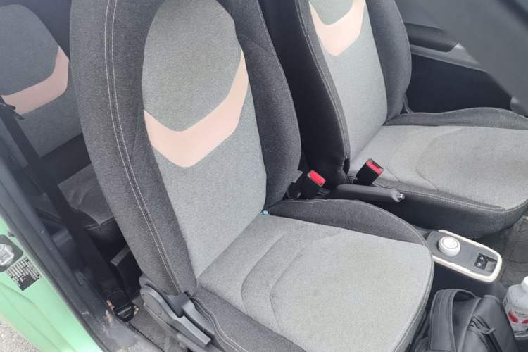 Used Chery QQ Ice Cream 2022 120km Conical Shape Lithium Iron Phosphate Right Front Seat