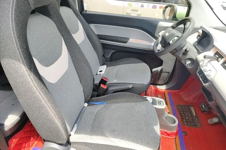 Used Chery QQ Ice Cream 2022 170km Sundae Phosphate Lithium-Ion Right Front Seat