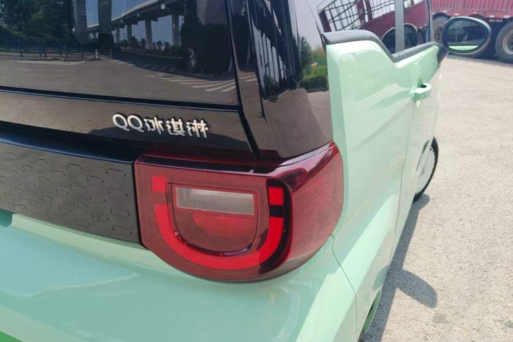 Used Chery QQ Ice Cream 2022 170km Sundae Phosphate Lithium-Ion Right Rear Taillight