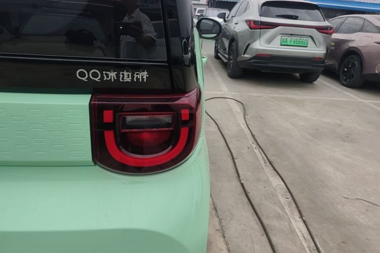 Used Chery QQ Ice Cream 2022 170km Sundae Phosphate Lithium-Ion Right Rear Taillight