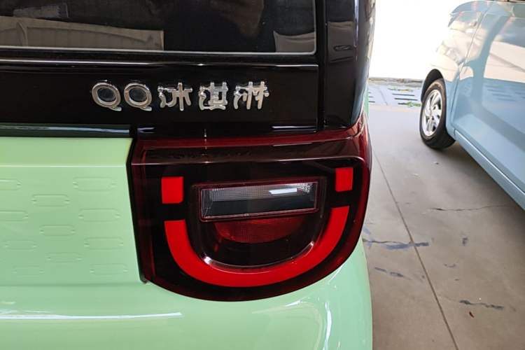 Used Chery QQ Ice Cream 2022 170km Sundae Ternary Lithium Right Rear Taillight