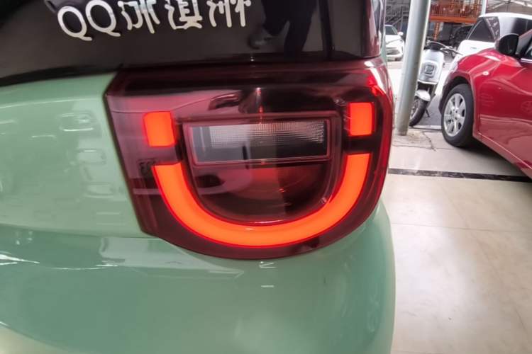 Used Chery QQ Ice Cream 2022 170km Sundae Phosphate Lithium-Ion Right Rear Taillight