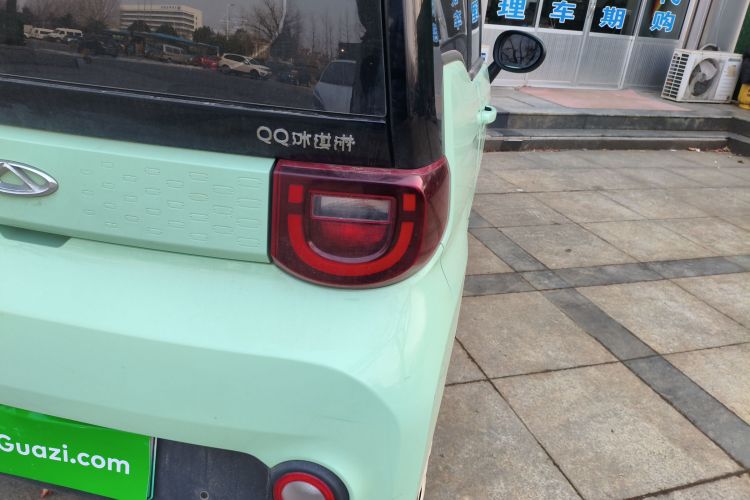 Used Chery QQ Ice Cream 2022 120km Milkshake Phosphate Lithium-Iron Right Rear Taillight