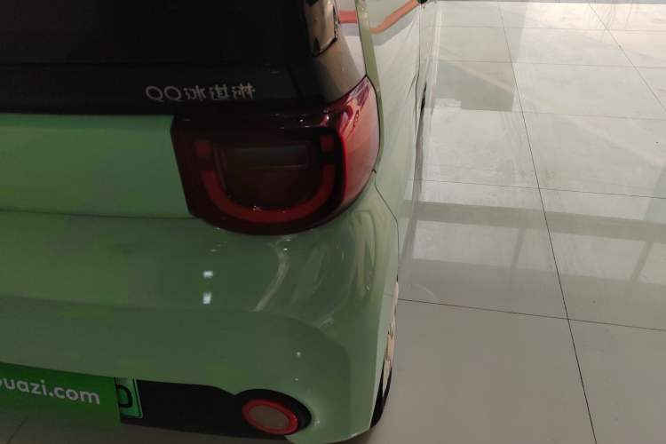 Used Chery QQ Ice Cream 2022 170km Sundae Phosphate Lithium-Ion Right Rear Taillight