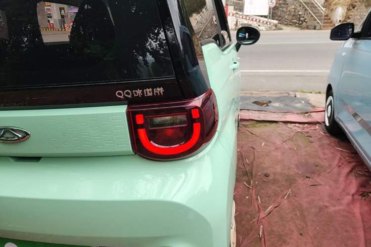 Used Chery QQ Ice Cream 2022 170km Sundae Phosphate Lithium-Ion Right Rear Taillight