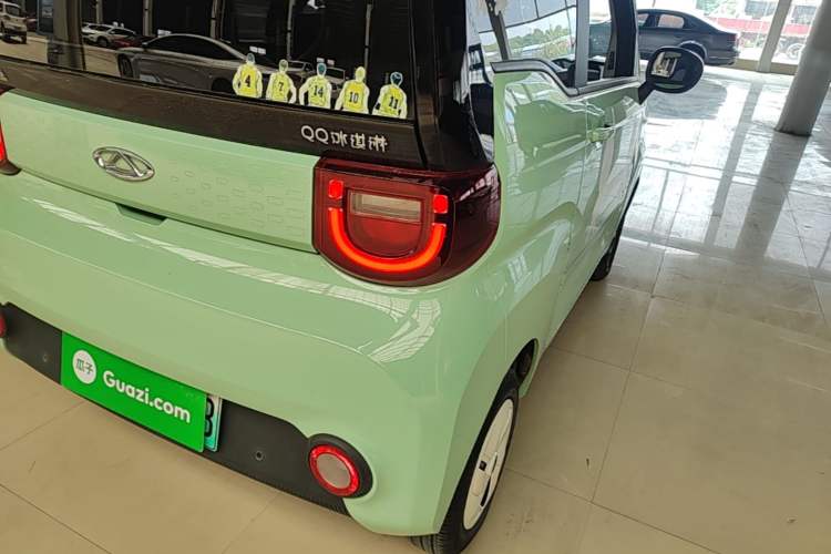 Used Chery QQ Ice Cream 2022 120km Conical Shape Lithium Iron Phosphate Right Rear Taillight