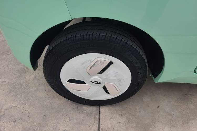 Used Chery QQ Ice Cream 2022 170km Sundae Phosphate Lithium-Ion Right Rear Wheel Hub