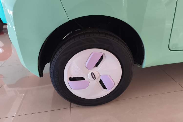 Used Chery QQ Ice Cream 2022 170km Sundae Phosphate Lithium-Ion Right Rear Wheel Hub