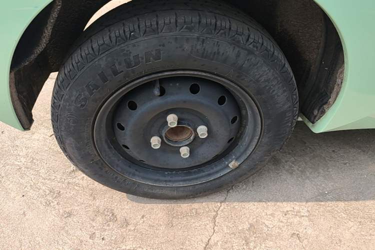 Used Chery QQ Ice Cream 2022 170km Sundae Phosphate Lithium-Ion Right Rear Wheel Hub