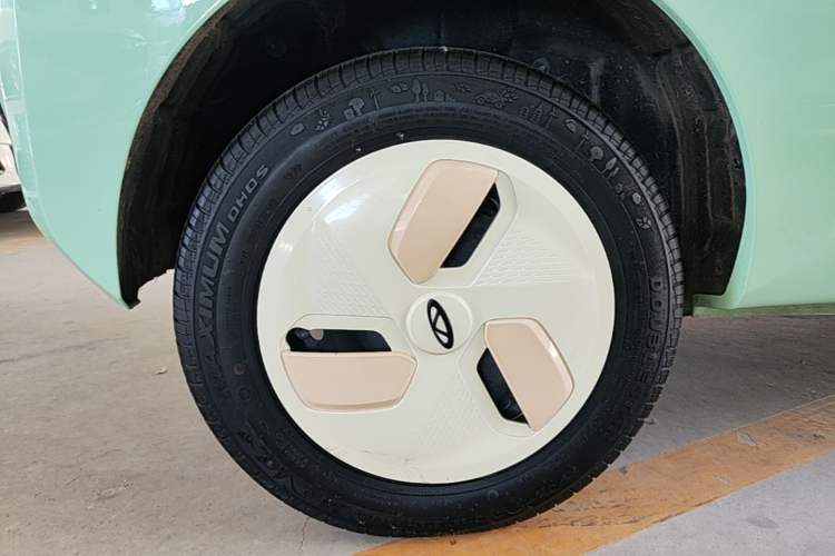 Used Chery QQ Ice Cream 2022 170km Sundae Ternary Lithium Right Rear Wheel Hub