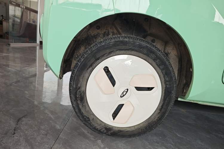 Used Chery QQ Ice Cream 2022 170km Sundae Phosphate Lithium-Ion Right Rear Wheel Hub