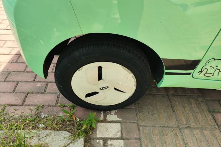 Used Chery QQ Ice Cream 2022 170km Sundae Phosphate Lithium-Ion Right Rear Wheel Hub