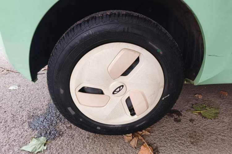 Used Chery QQ Ice Cream 2022 170km Sundae Ternary Lithium Right Rear Wheel Hub