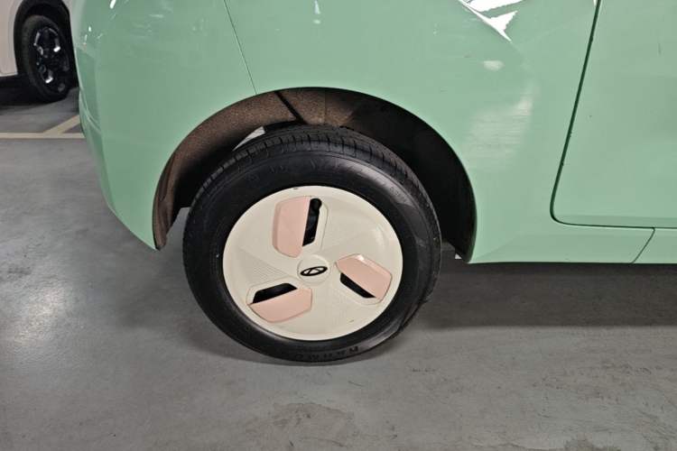 Used Chery QQ Ice Cream 2022 170km Sundae Phosphate Lithium-Ion Right Rear Wheel Hub