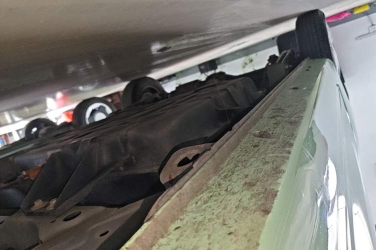 Used Chery QQ Ice Cream 2022 170km Sundae Phosphate Lithium-Ion Right Side Sill