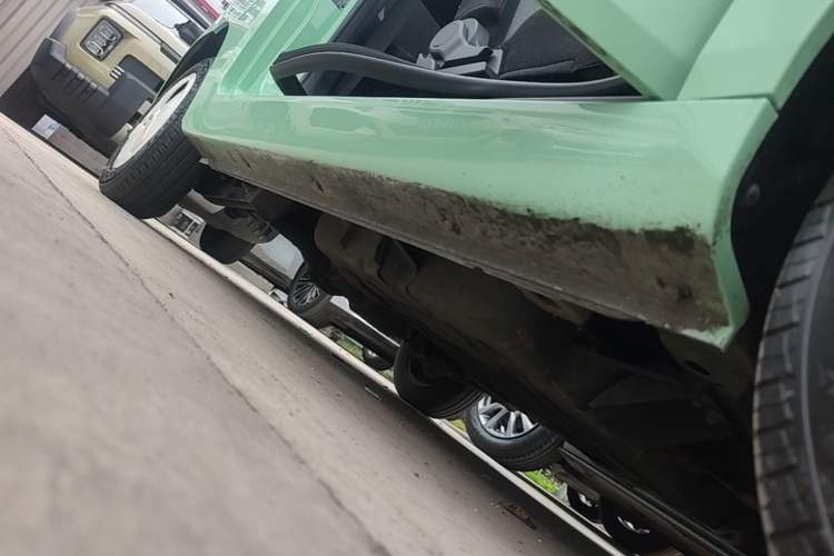 Used Chery QQ Ice Cream 2022 170km Sundae Phosphate Lithium-Ion Right Side Sill
