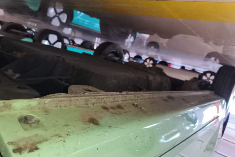 Used Chery QQ Ice Cream 2022 170km Sundae Phosphate Lithium-Ion Right Side Sill
