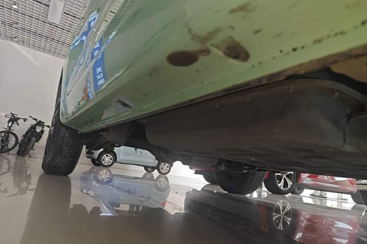 Used Chery QQ Ice Cream 2022 120km Conical Shape Lithium Iron Phosphate Right Side Sill