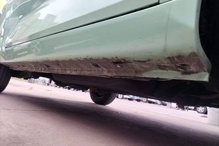 Used Chery QQ Ice Cream 2022 120km Conical Shape Lithium Iron Phosphate Right Side Sill