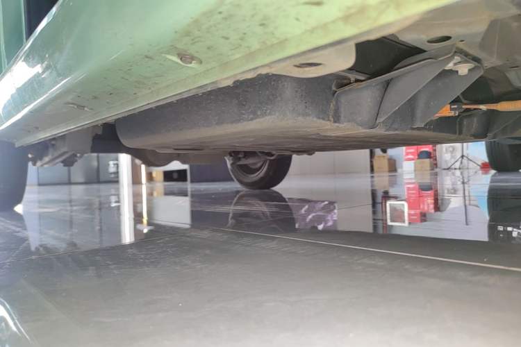 Used Chery QQ Ice Cream 2022 120km Conical Shape Lithium Iron Phosphate Right Side Sill