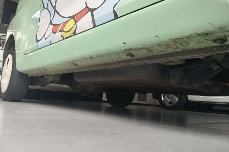 Used Chery QQ Ice Cream 2022 120km Conical Shape Lithium Iron Phosphate Right Side Sill