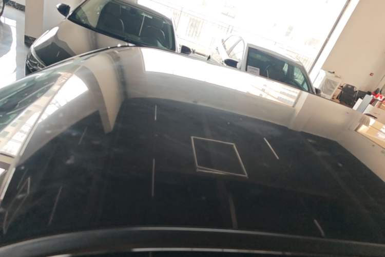 Used Chery QQ Ice Cream 2022 170km Sundae Phosphate Lithium-Ion Roof