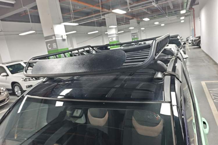 Used Chery QQ Ice Cream 2022 170km Sundae Phosphate Lithium-Ion Roof