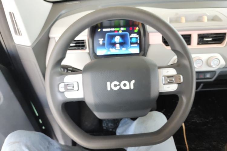 Used Chery QQ Ice Cream 2022 170km Sundae Phosphate Lithium-Ion Steering Wheel