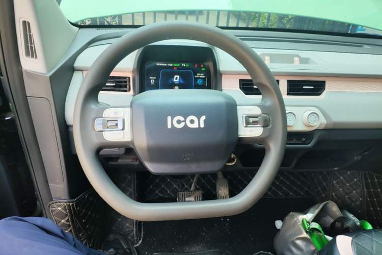 Used Chery QQ Ice Cream 2022 170km Sundae Phosphate Lithium-Ion Steering Wheel