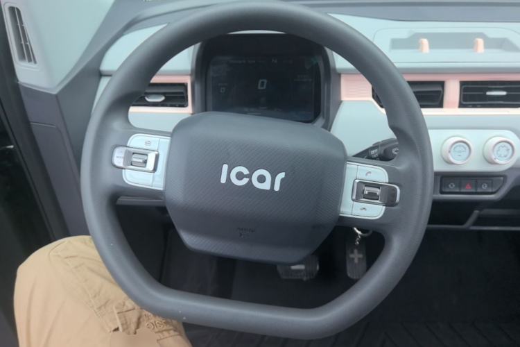 Used Chery QQ Ice Cream 2022 170km Sundae Phosphate Lithium-Ion Steering Wheel