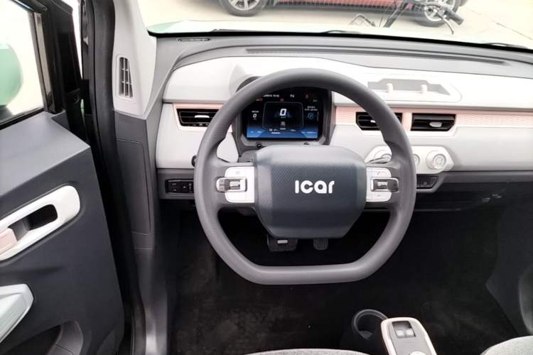 Used Chery QQ Ice Cream 2022 120km Conical Shape Lithium Iron Phosphate Steering Wheel
