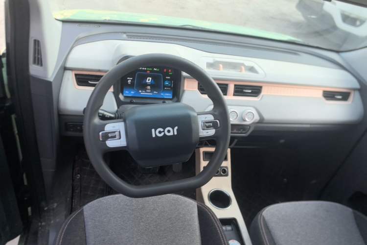 Used Chery QQ Ice Cream 2022 120km Conical Shape Lithium Iron Phosphate Steering Wheel
