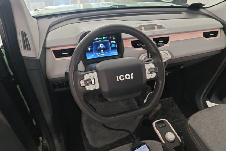 Used Chery QQ Ice Cream 2022 170km Sundae Phosphate Lithium-Ion Steering Wheel