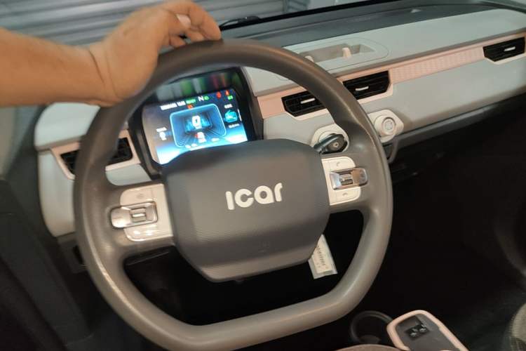 Used Chery QQ Ice Cream 2022 120km Conical Shape Lithium Iron Phosphate Steering Wheel