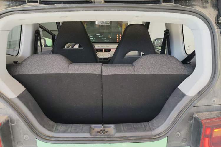 Used Chery QQ Ice Cream 2022 170km Sundae Phosphate Lithium-Ion Trunk