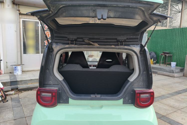 Used Chery QQ Ice Cream 2022 120km Milkshake Phosphate Lithium-Iron Trunk