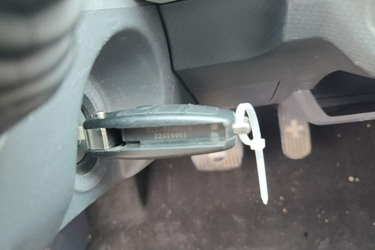Used Chery QQ Ice Cream 2022 170km Sundae Phosphate Lithium-Ion Vehicle Key