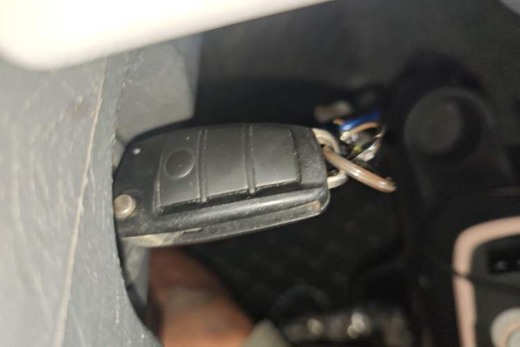 Used Chery QQ Ice Cream 2022 120km Conical Shape Lithium Iron Phosphate Vehicle Key
