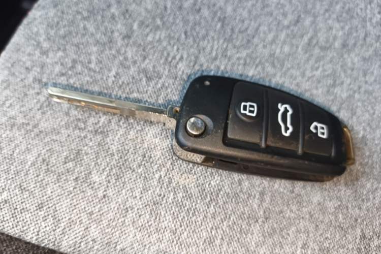 Used Chery QQ Ice Cream 2022 170km Sundae Ternary Lithium Vehicle Key