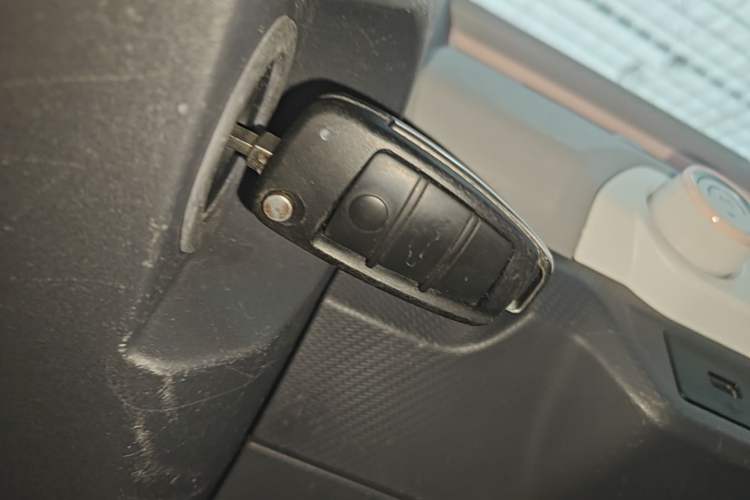 Used Chery QQ Ice Cream 2022 120km Conical Shape Lithium Iron Phosphate Vehicle Key