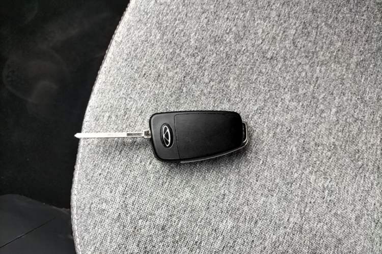 Used Chery QQ Ice Cream 2022 120km Conical Shape Lithium Iron Phosphate Vehicle Key